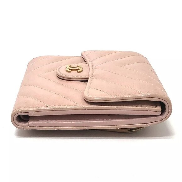 CHANEL V-Stitch Chevron CompactWallet Wallet Trifold wallet Lambskin Leather - Picture 3 of 16